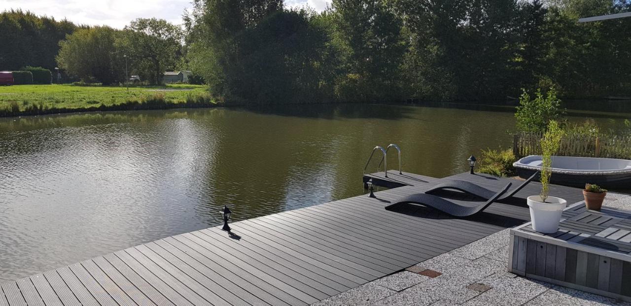 Carafun Aan Het Water Ooltgensplaat Villa Luaran gambar