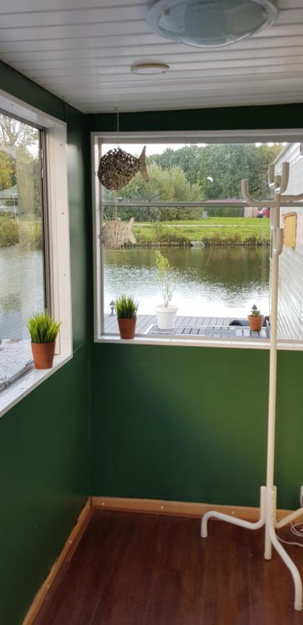 Carafun Aan Het Water Ooltgensplaat Villa Luaran gambar