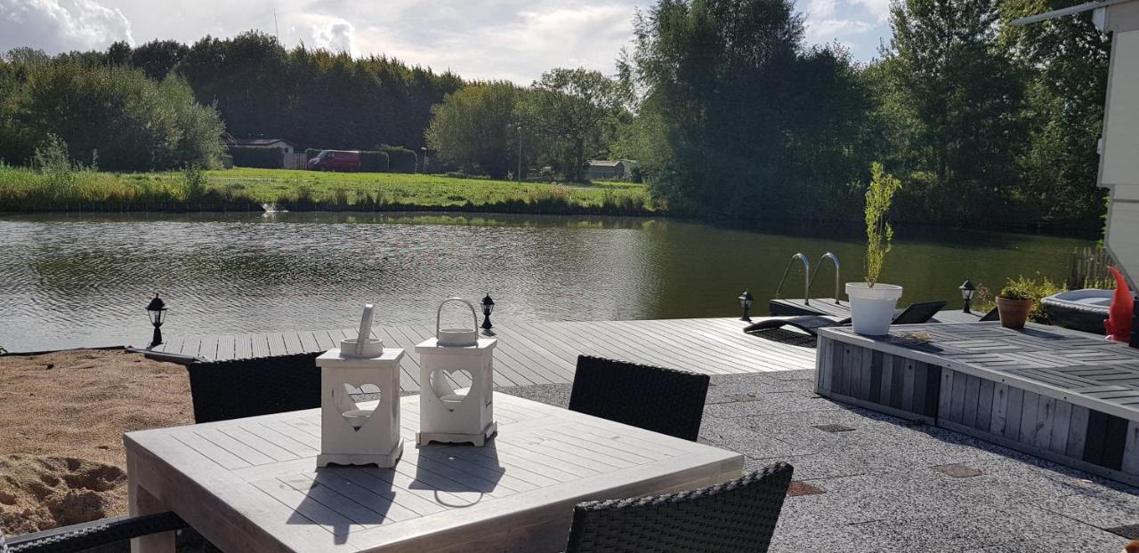 Carafun Aan Het Water Ooltgensplaat Villa Luaran gambar