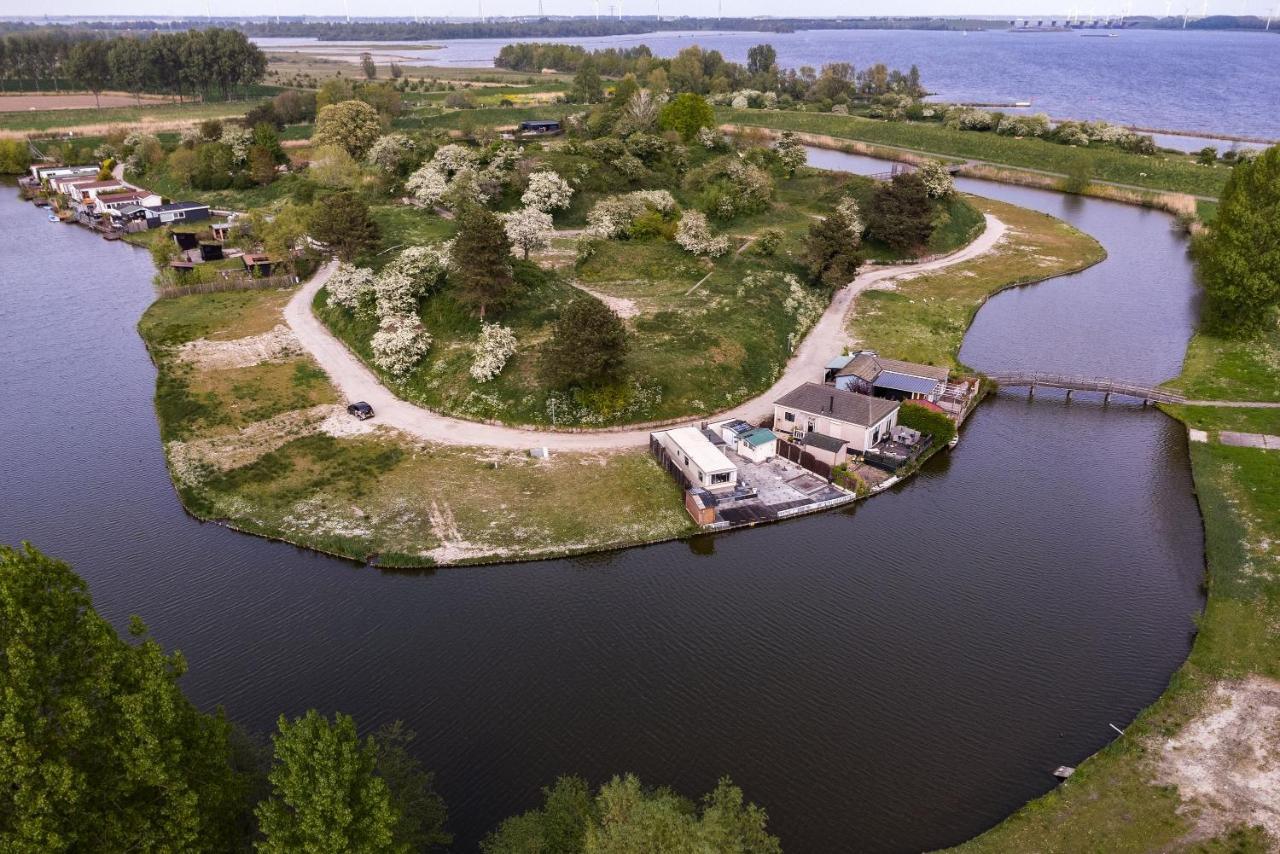 Carafun Aan Het Water Ooltgensplaat Villa Luaran gambar